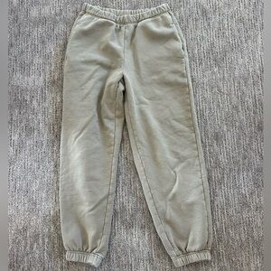 Aritzia Sweatpants